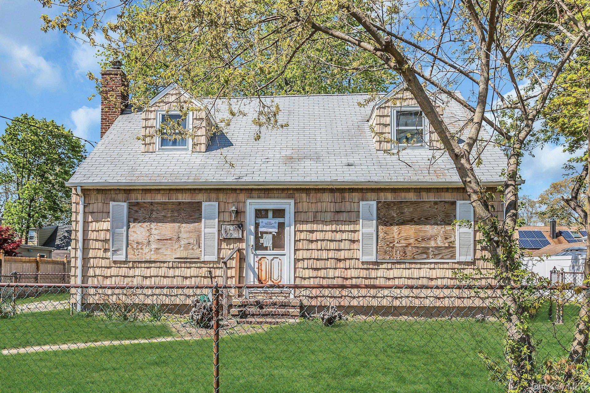 Casa de 3 Dormitorios en Venta en Merrick - Nueva York - EE. UU. - 1