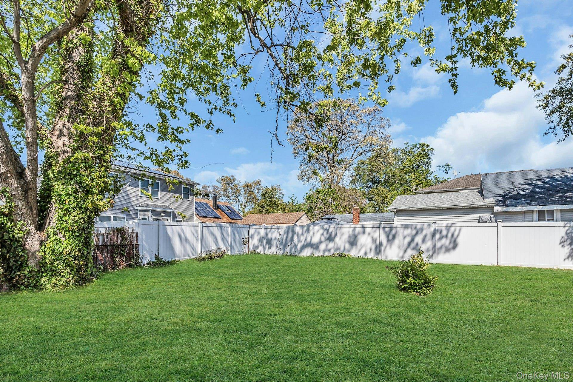 Casa de 3 Dormitorios en Venta en Merrick - Nueva York - EE. UU. - 5
