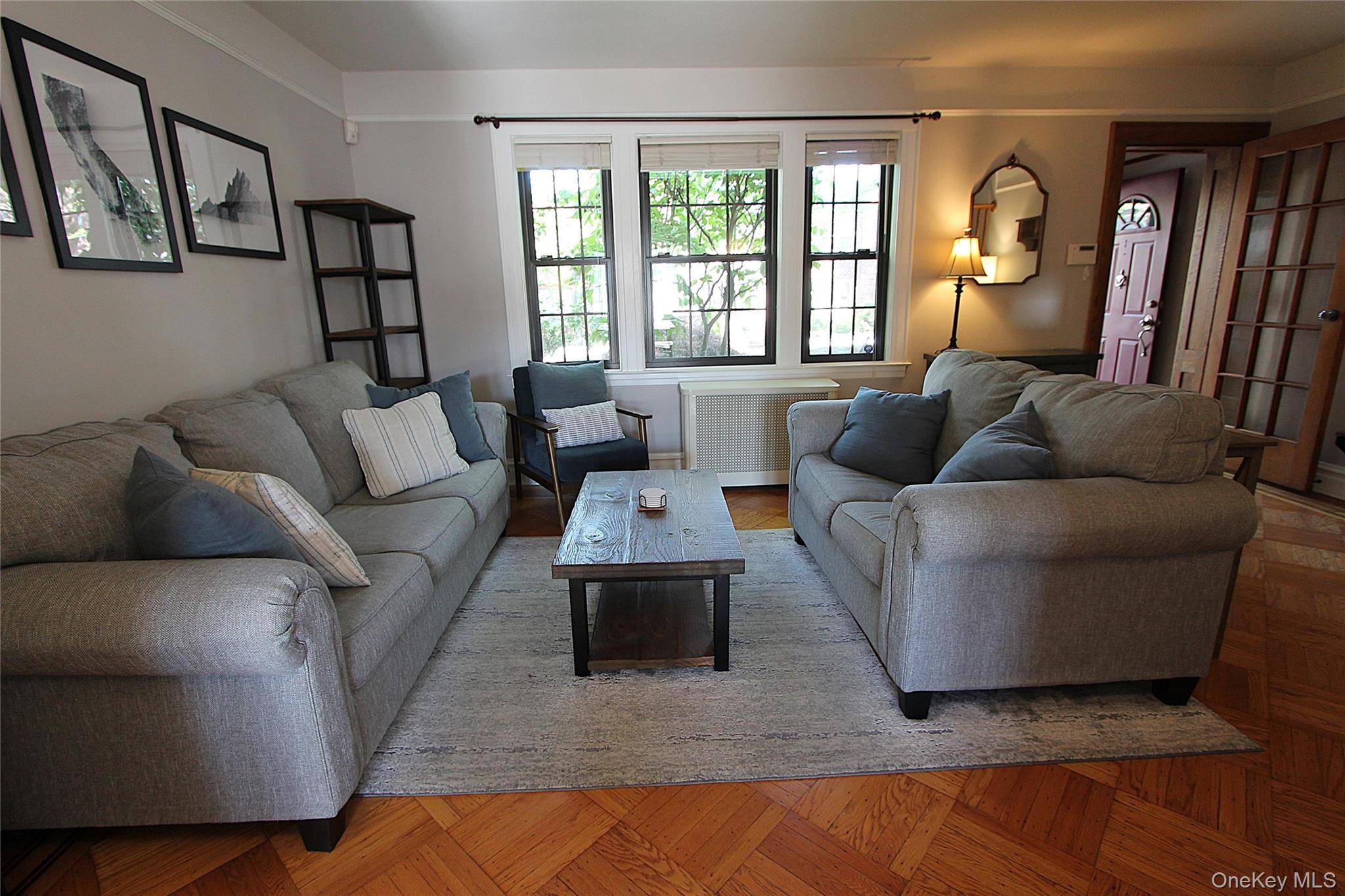 Casa de 3 Dormitorios en Venta en Middle Village - Nueva York - EE. UU. - 6