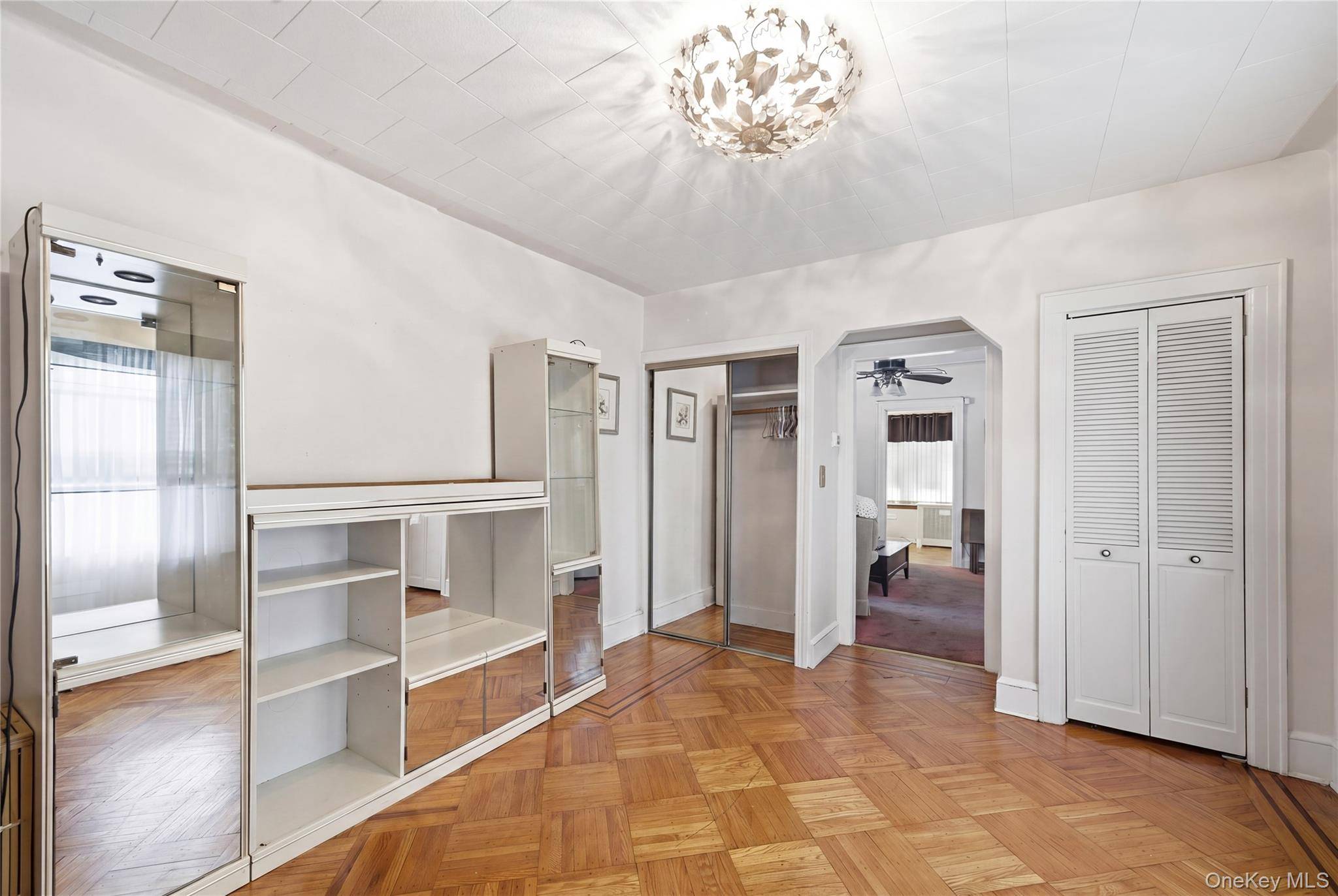 Casa com 3 Quartos à Venda em Middle Village - Nova Iorque - EUA - 8