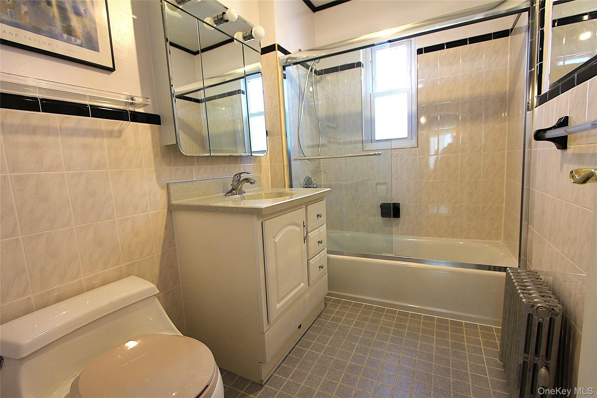 Casa de 3 Dormitorios en Venta en Middle Village - Nueva York - EE. UU. - 8