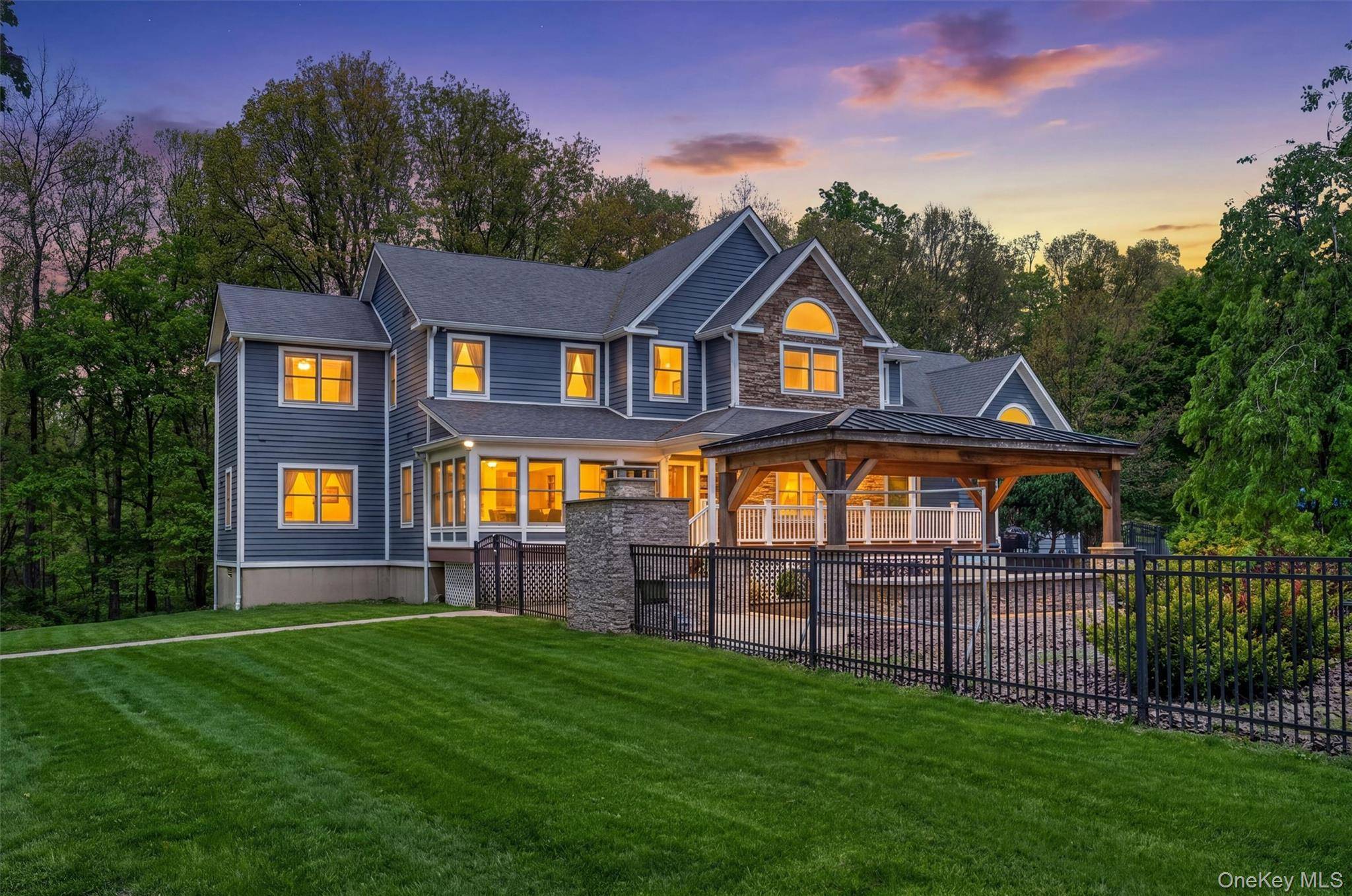Casa com 3 Quartos à Venda em Middletown - Nova Iorque - EUA - 1