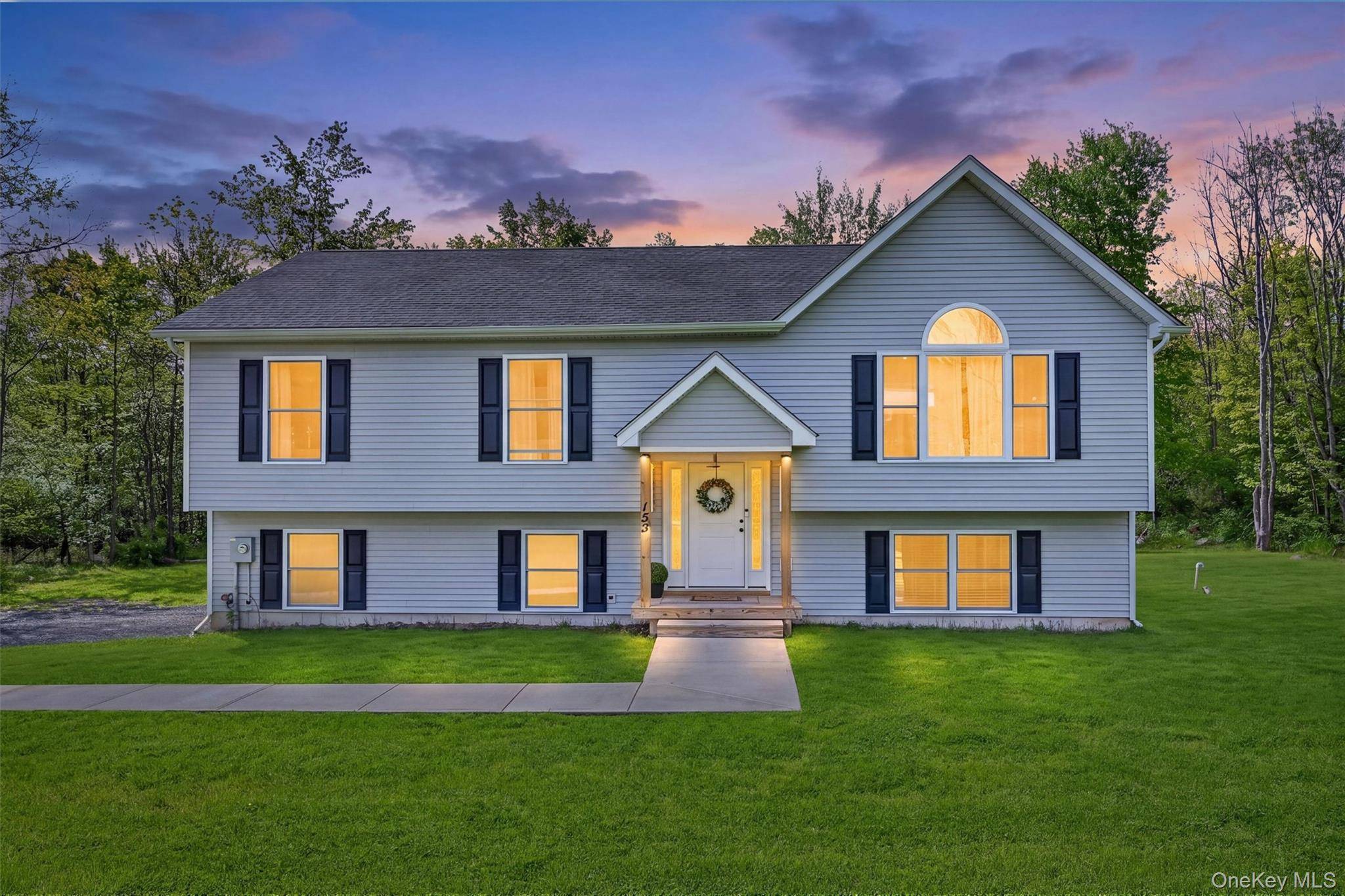 Casa com 3 Quartos à Venda em Middletown - Nova Iorque - EUA - 1