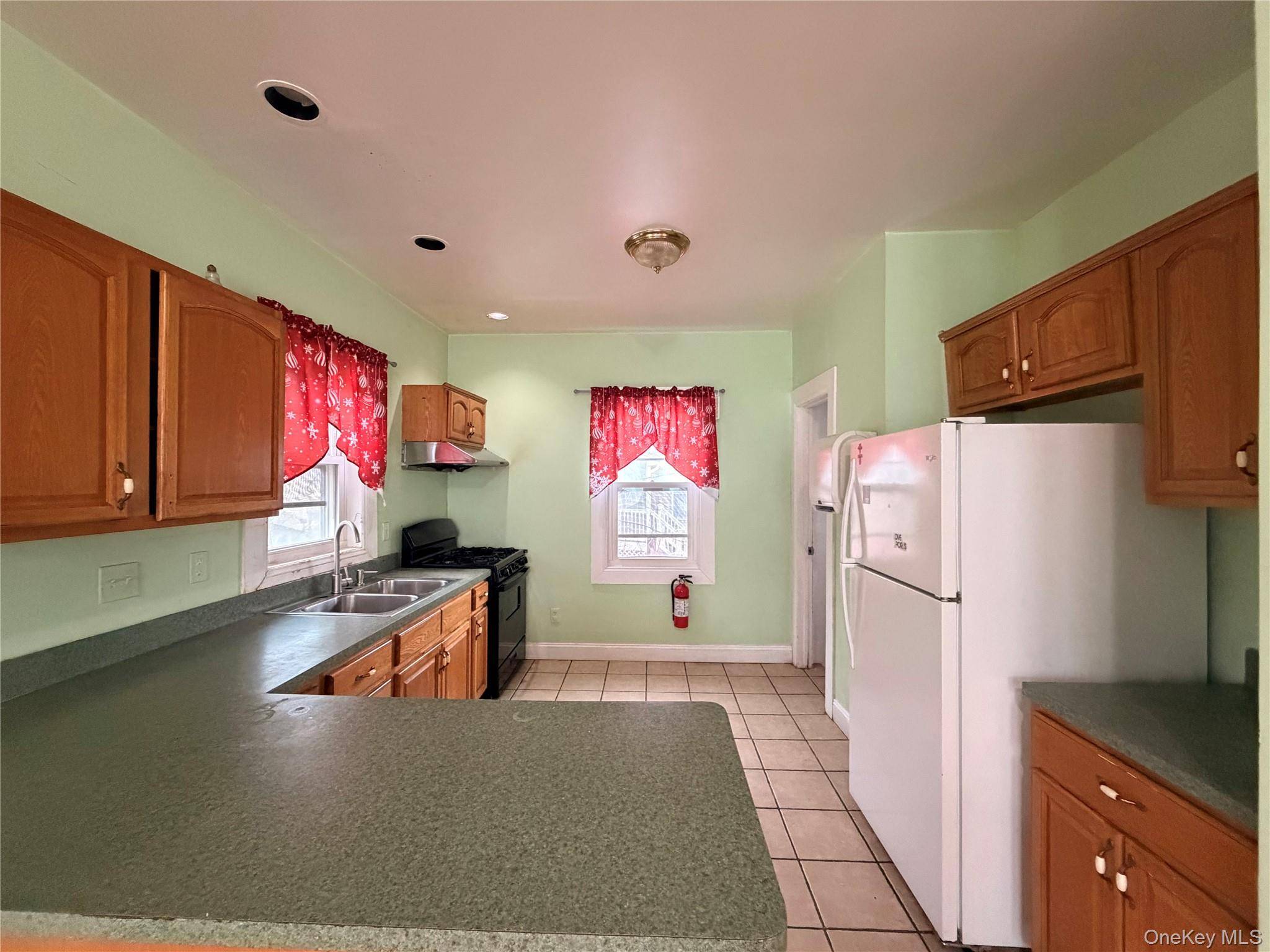 3 Bedroom Home for Sale in Middletown - New York - USA - 4
