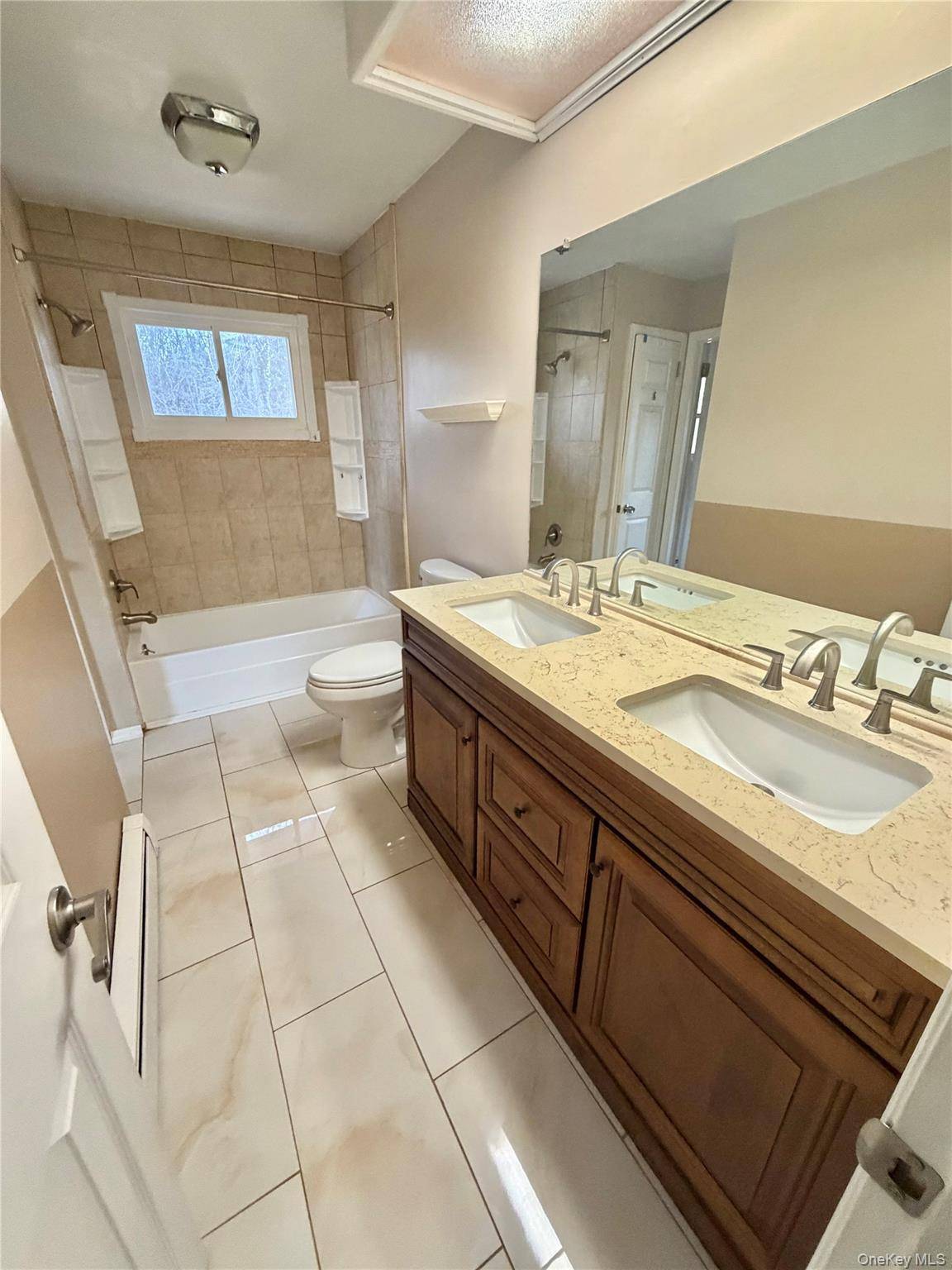 Casa com 3 Quartos à Venda em Middletown - Nova Iorque - EUA - 7
