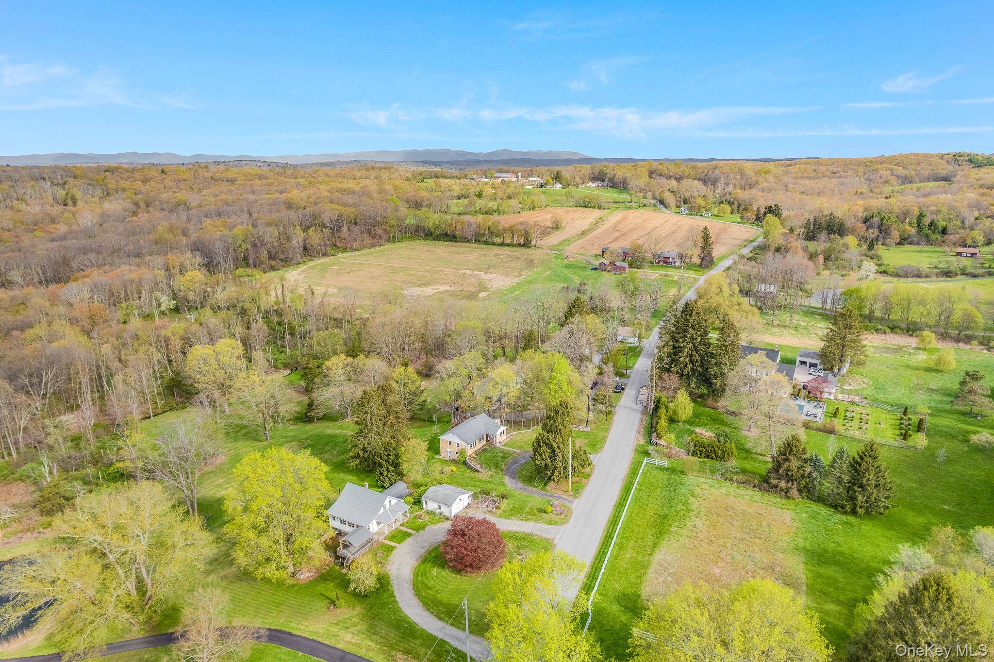 3 Bedroom Home for Sale in Millbrook - New York - USA - 6