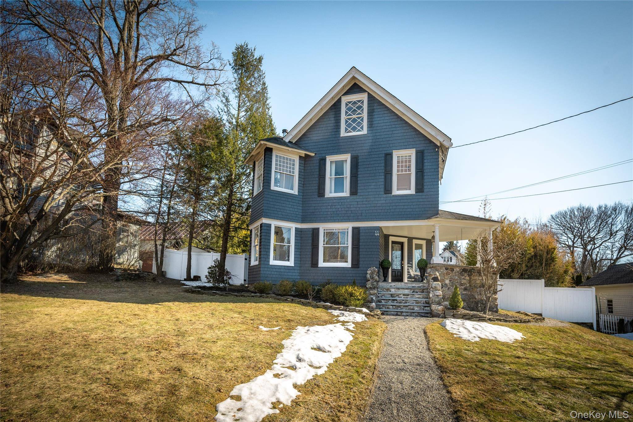 Casa de 3 Dormitorios en Venta en Millbrook - Nueva York - EE. UU. - 2