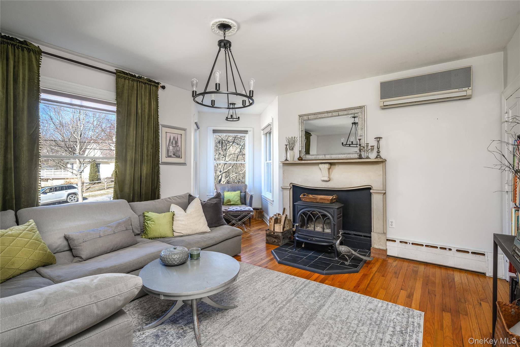 Casa de 3 Dormitorios en Venta en Millbrook - Nueva York - EE. UU. - 4
