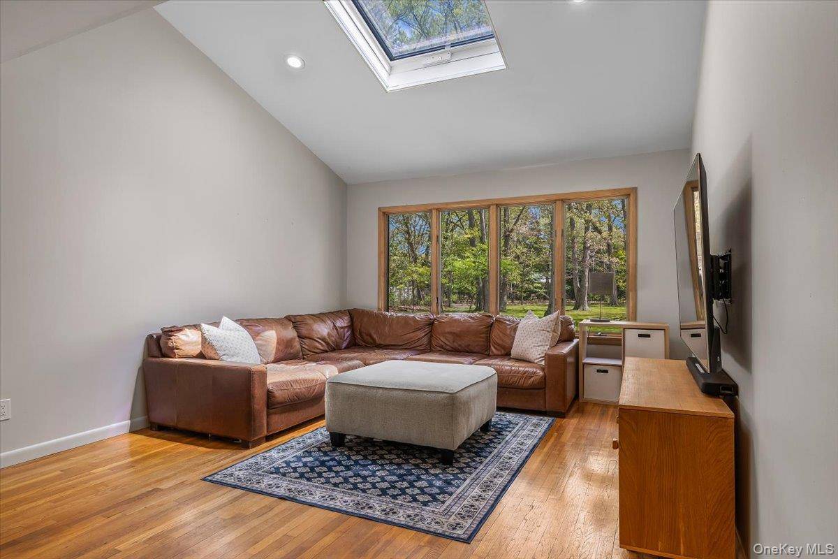 3 Bedroom Home for Sale in Miller Place - New York - USA - 6