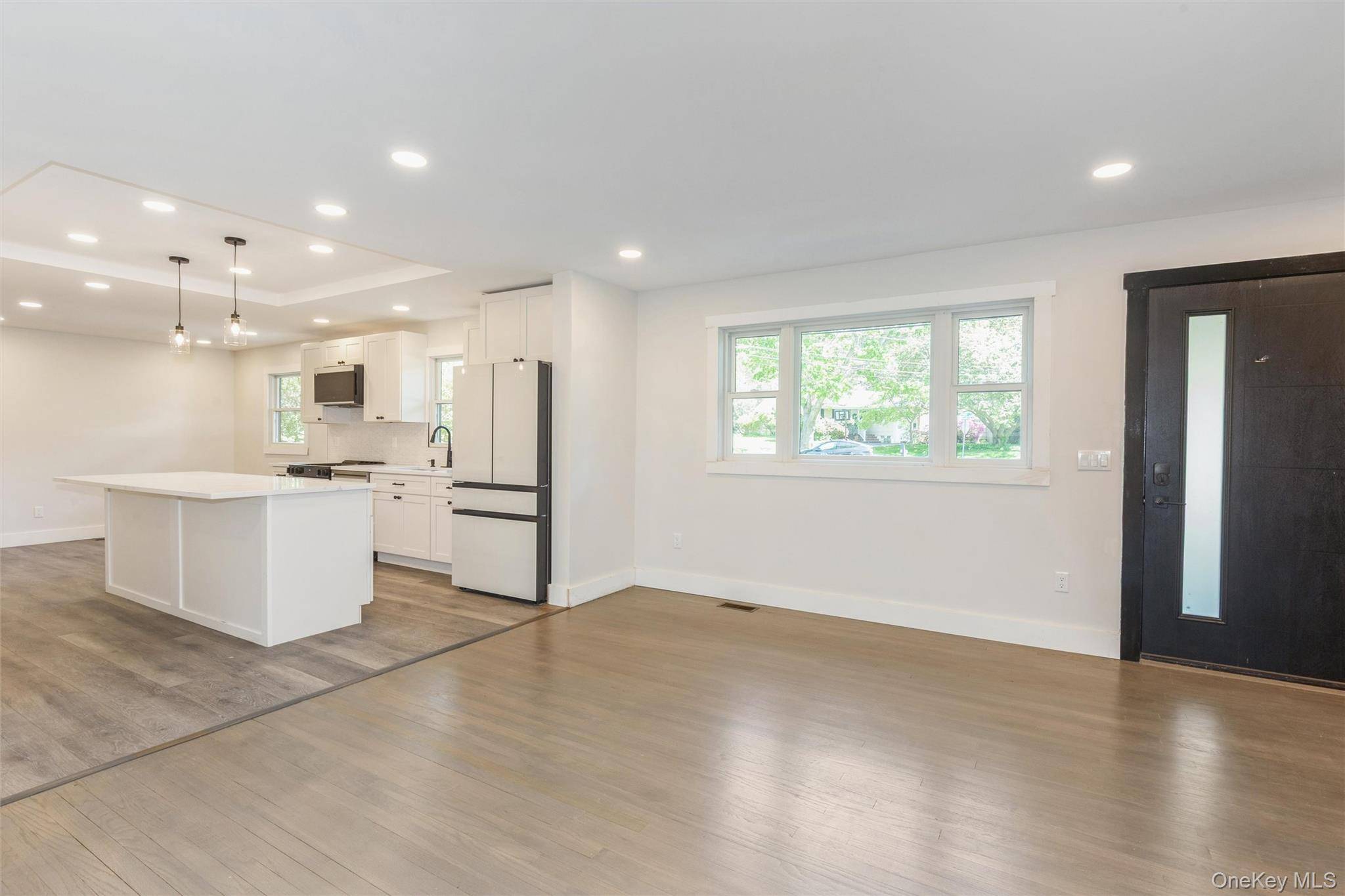 3 Bedroom Home for Sale in Miller Place - New York - USA - 5