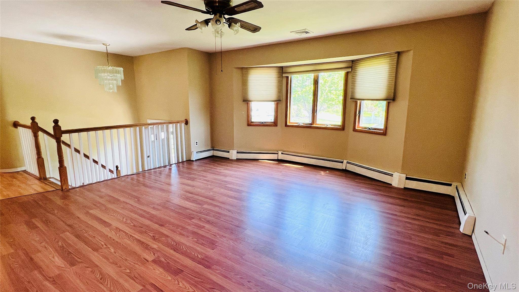 Casa de 3 Dormitorios en Venta en Miller Place - Nueva York - EE. UU. - 5