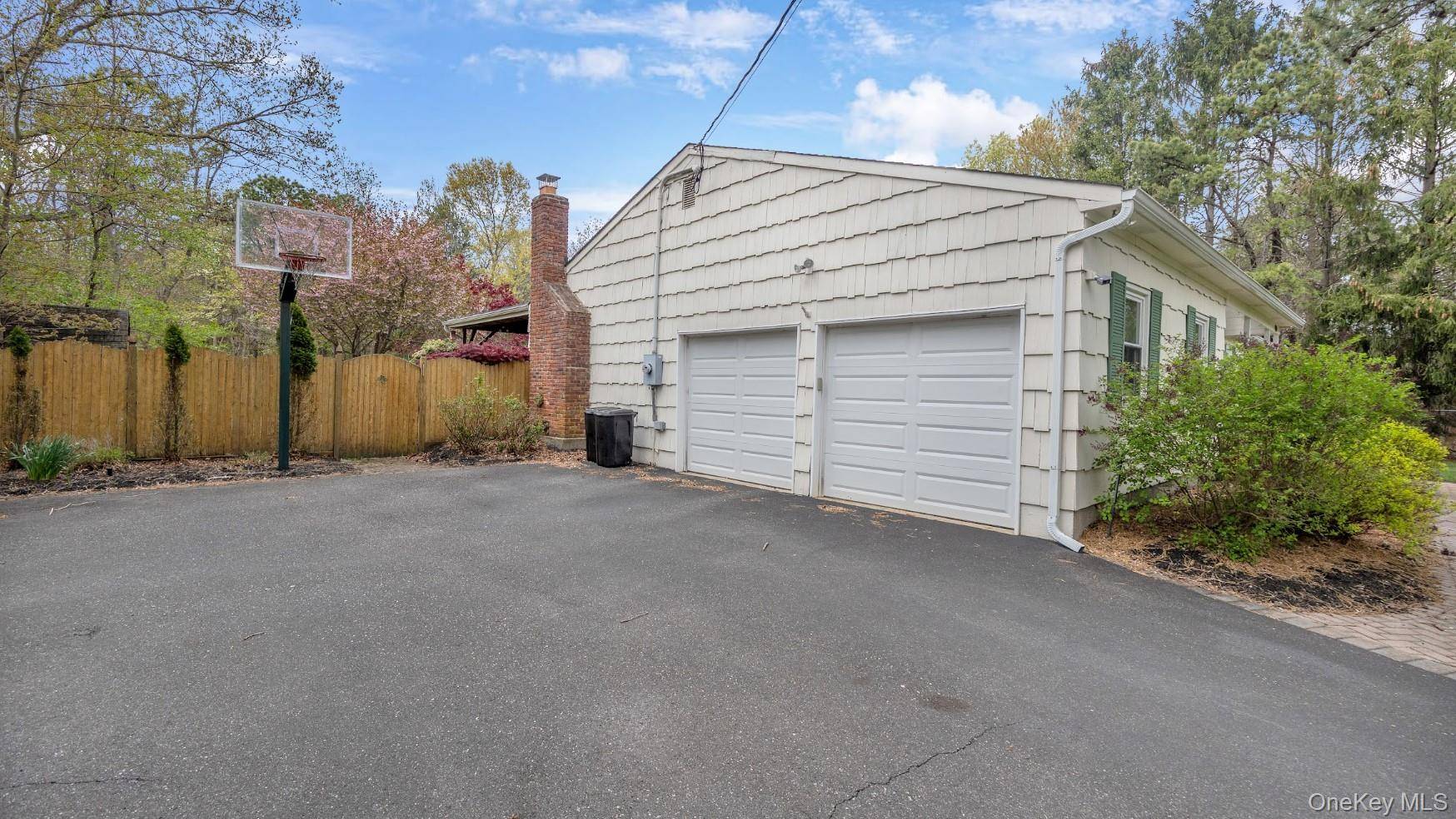 Casa de 3 Dormitorios en Venta en Miller Place - Nueva York - EE. UU. - 4