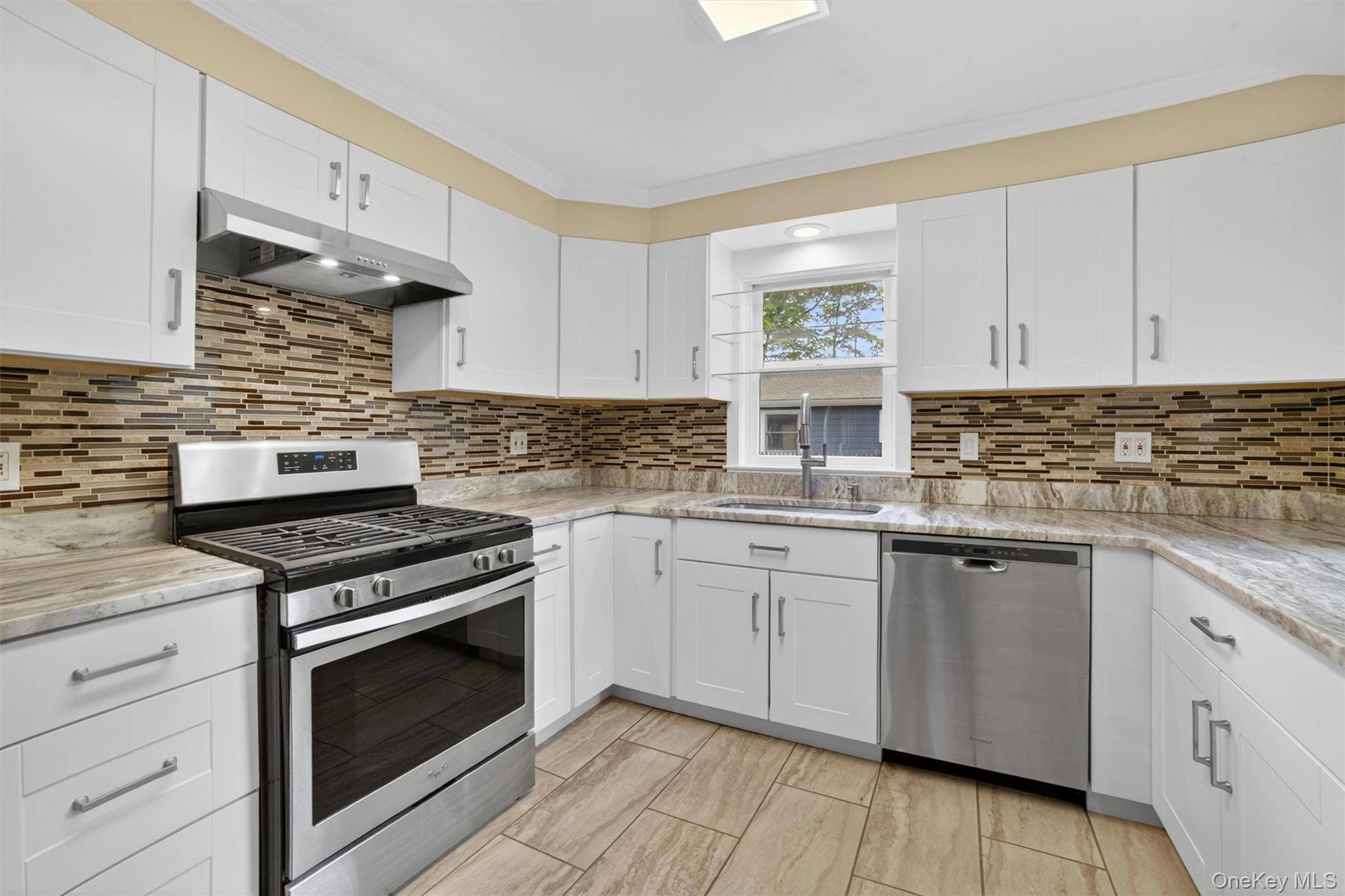 Casa com 3 Quartos à Venda em Mohegan Lake - Nova Iorque - EUA - 7