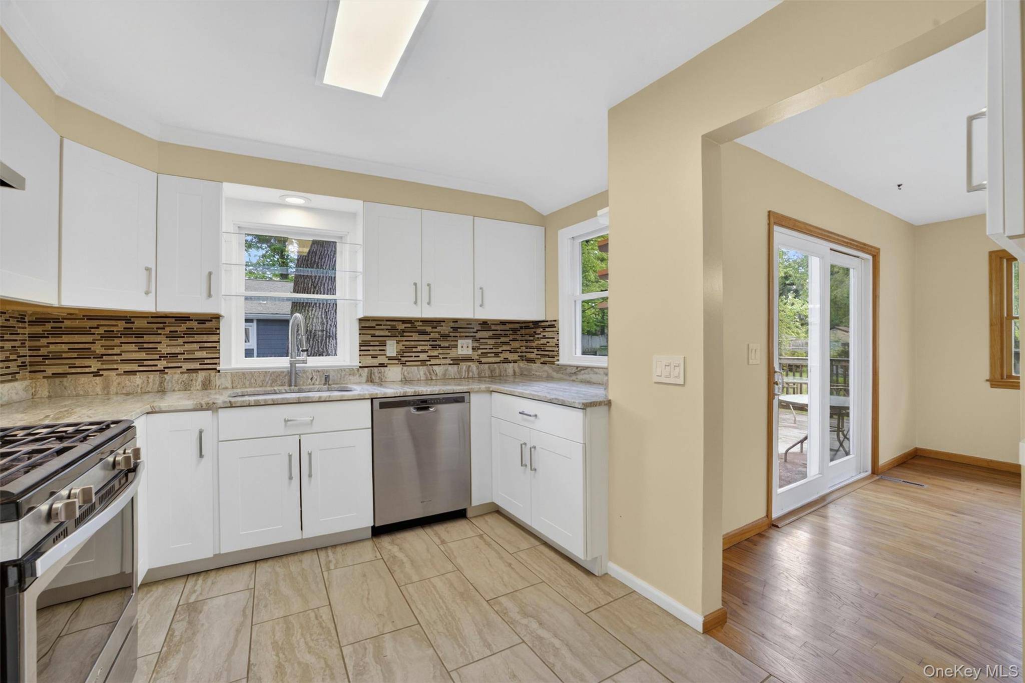 Casa com 3 Quartos à Venda em Mohegan Lake - Nova Iorque - EUA - 8