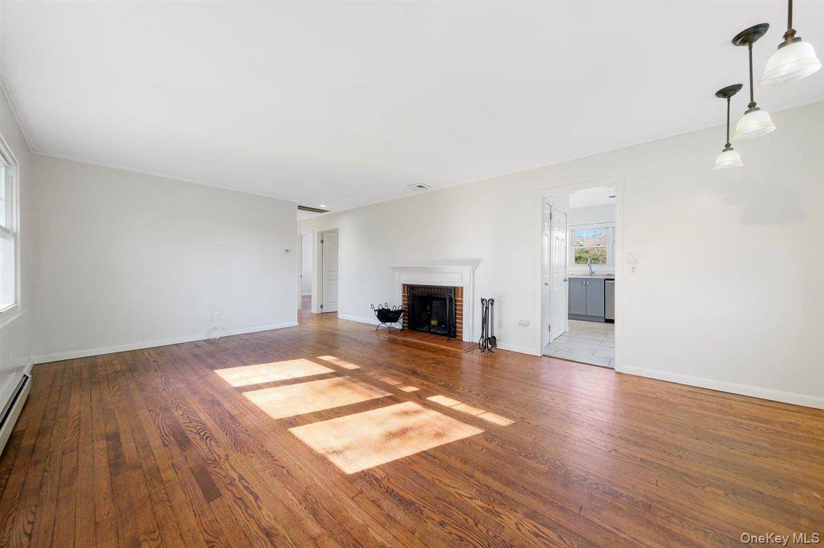 Casa de 3 Dormitorios en Venta en Monroe - Nueva York - EE. UU. - 3