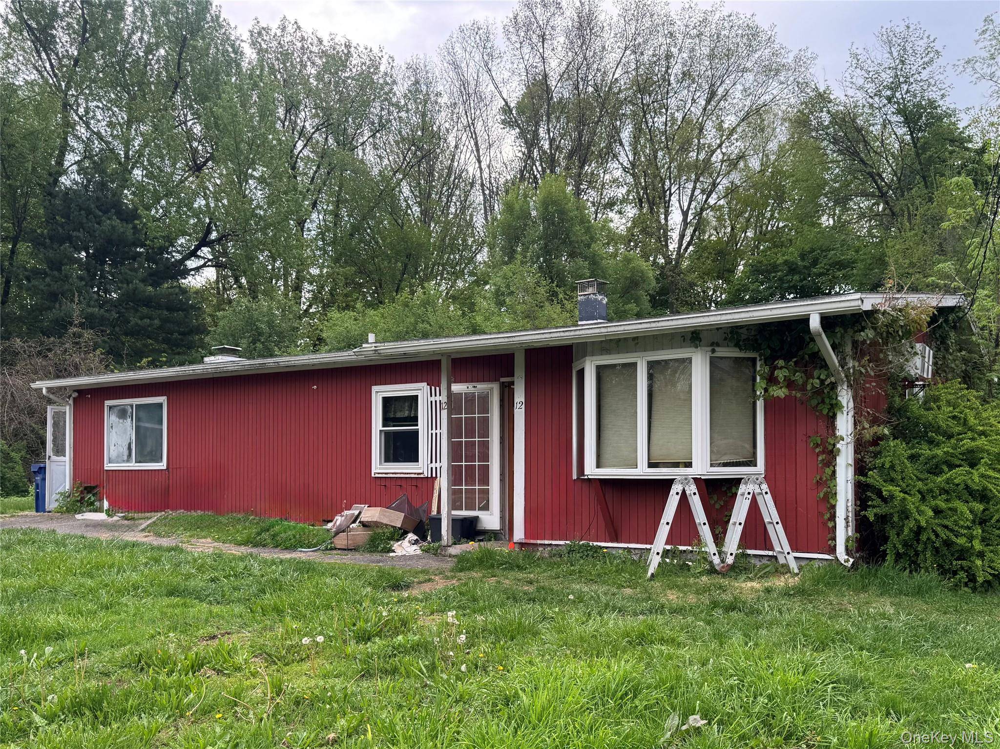 Casa com 3 Quartos à Venda em Mount Marion - Nova Iorque - EUA - 2