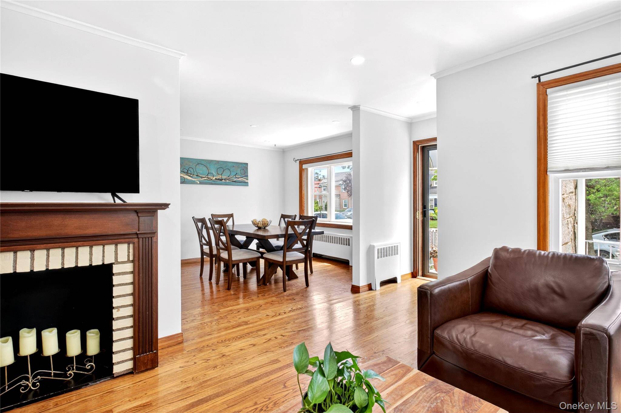Casa com 3 Quartos à Venda em New Hyde Park - Nova Iorque - EUA - 3