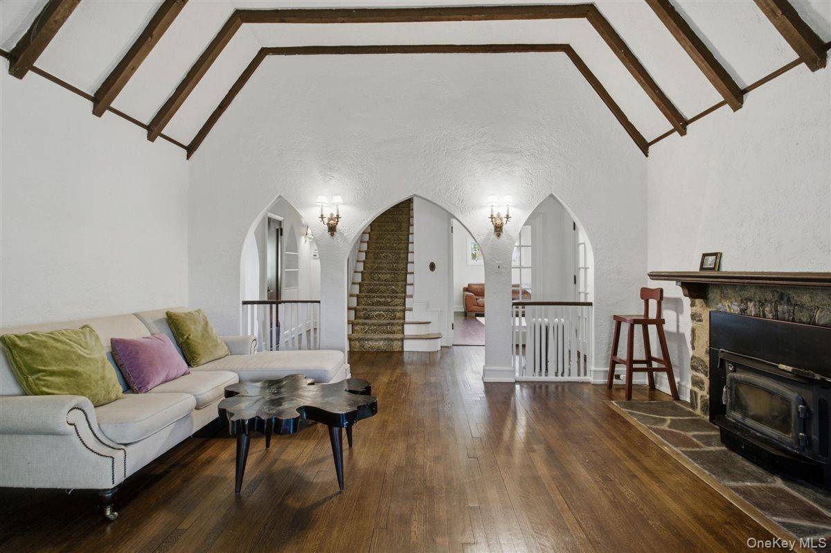 Casa de 3 Dormitorios en Venta en New Rochelle - Nueva York - EE. UU. - 8