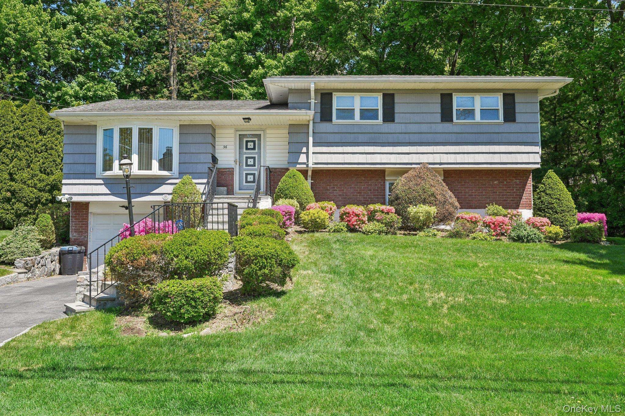 Casa de 3 Dormitorios en Venta en New Rochelle - Nueva York - EE. UU. - 1