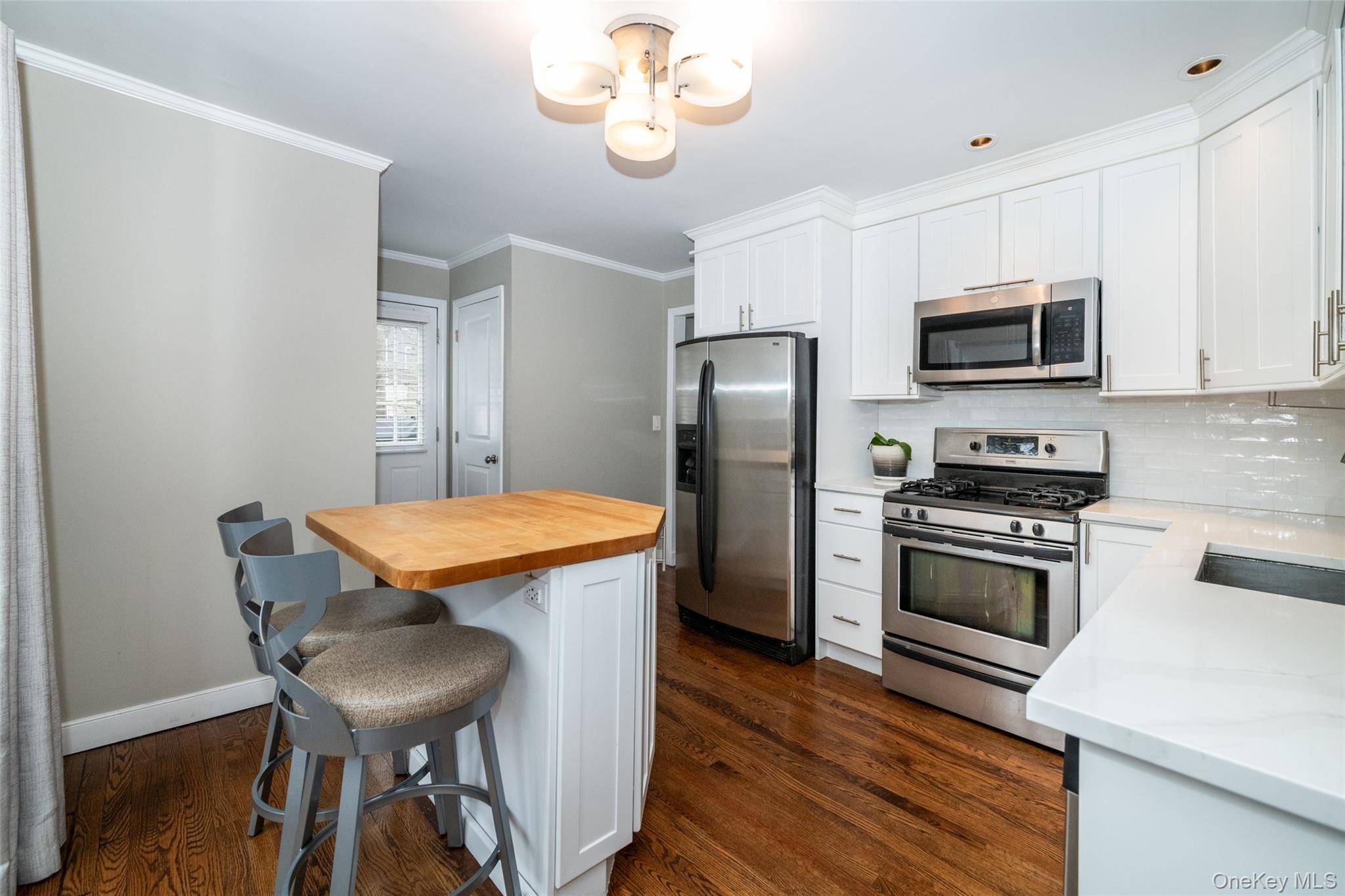 3 Bedroom Home for Sale in New Rochelle - New York - USA - 7