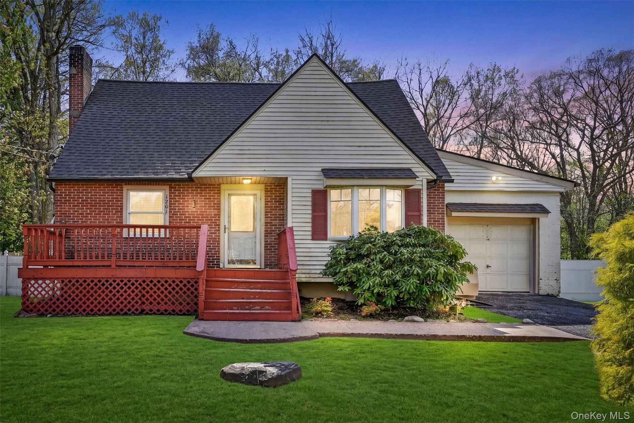 Casa de 3 Dormitorios en Venta en Newburgh - Nueva York - EE. UU. - 1