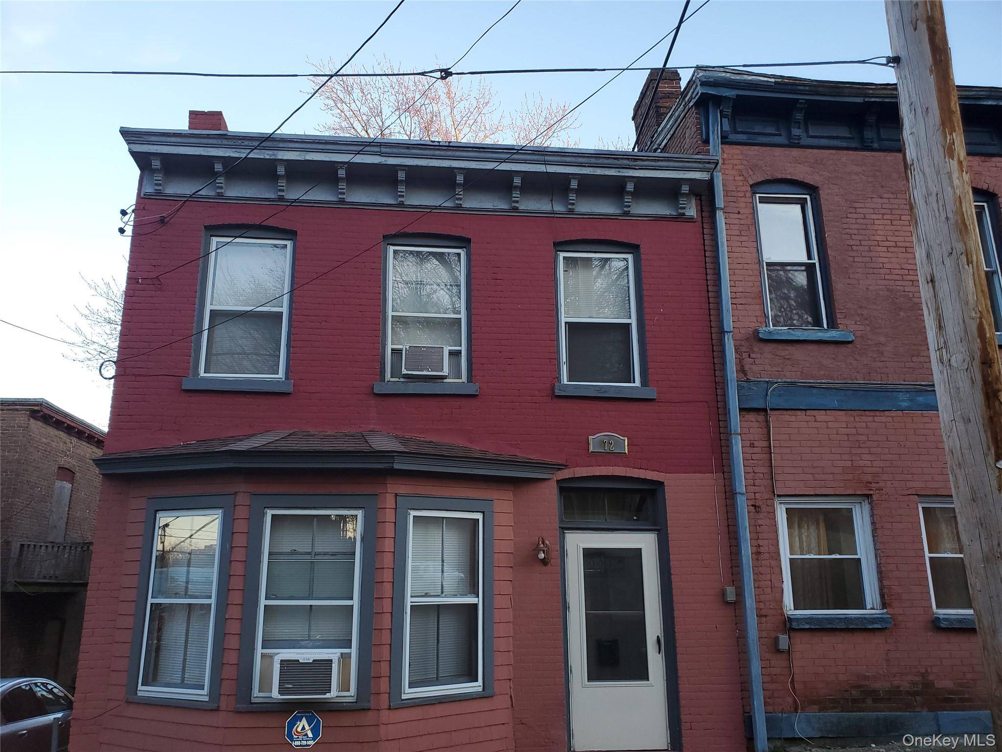 Casa com 3 Quartos à Venda em Newburgh - Nova Iorque - EUA - 1