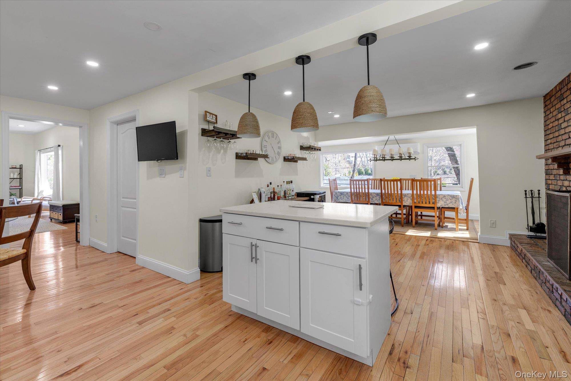 3 Bedroom Home for Sale in Northport - New York - USA - 2