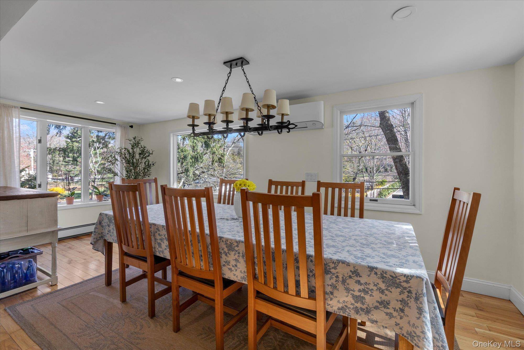 3 Bedroom Home for Sale in Northport - New York - USA - 7