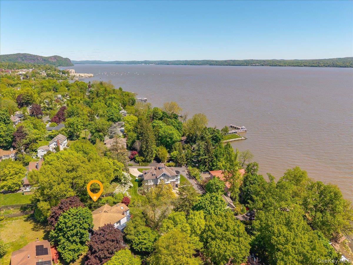 Casa com 3 Quartos à Venda em Nyack - Nova Iorque - EUA - 2