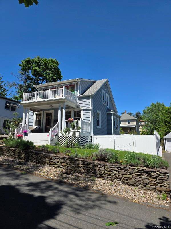 Casa com 3 Quartos à Venda em Nyack - Nova Iorque - EUA - 2