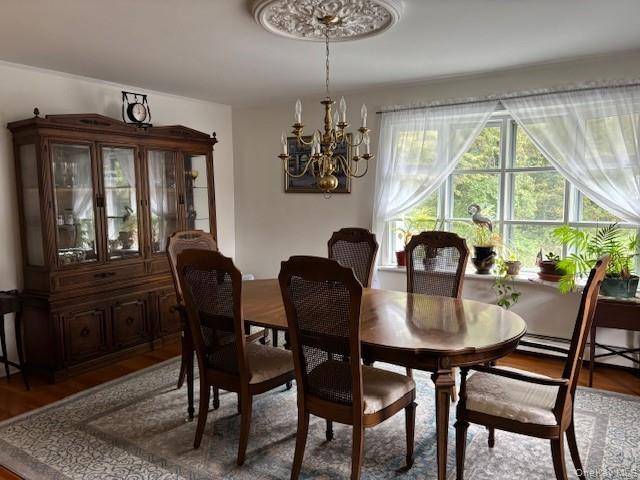 3 Bedroom Home for Sale in Oakdale - New York - USA - 3