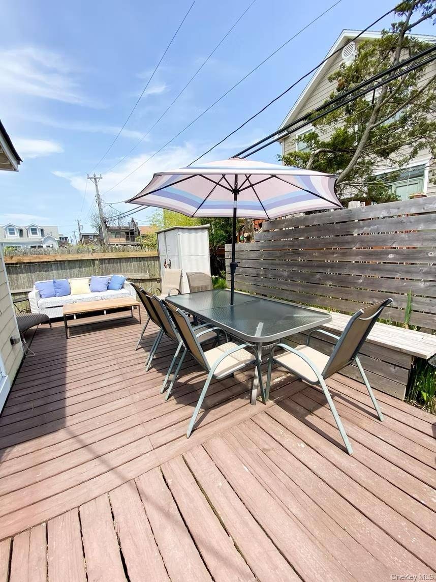 Casa com 3 Quartos à Venda em Ocean Beach - Nova Iorque - EUA - 2