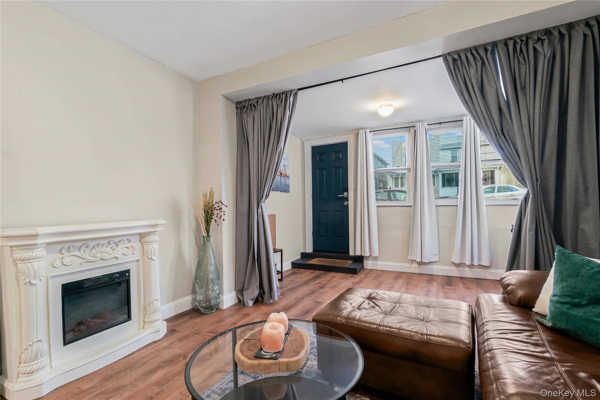 Casa com 3 Quartos à Venda em Ozone Park - Nova Iorque - EUA - 4