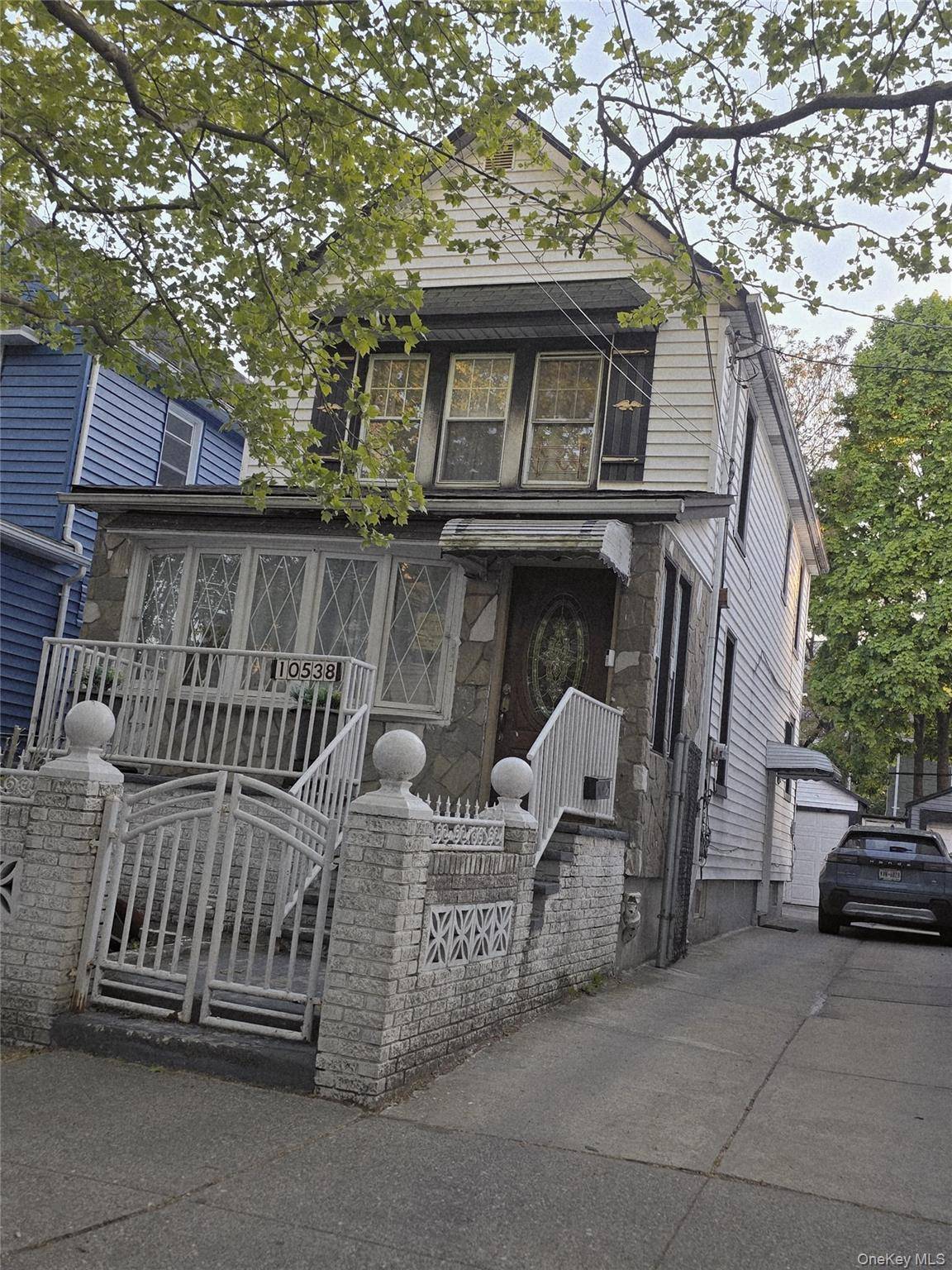 Casa com 3 Quartos à Venda em Ozone Park - Nova Iorque - EUA - 1