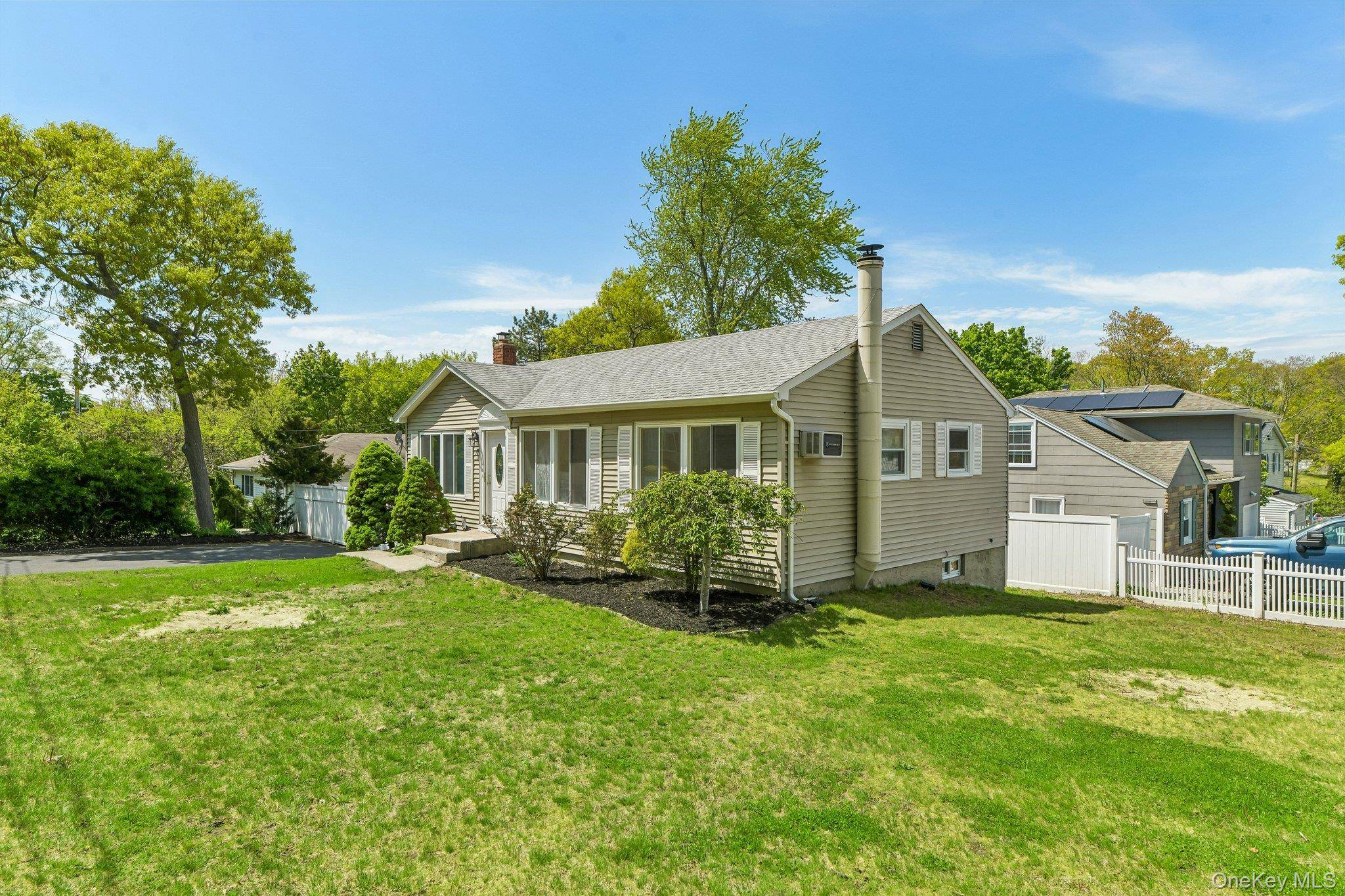 Casa de 3 Dormitorios en Venta en Patchogue - Nueva York - EE. UU. - 4