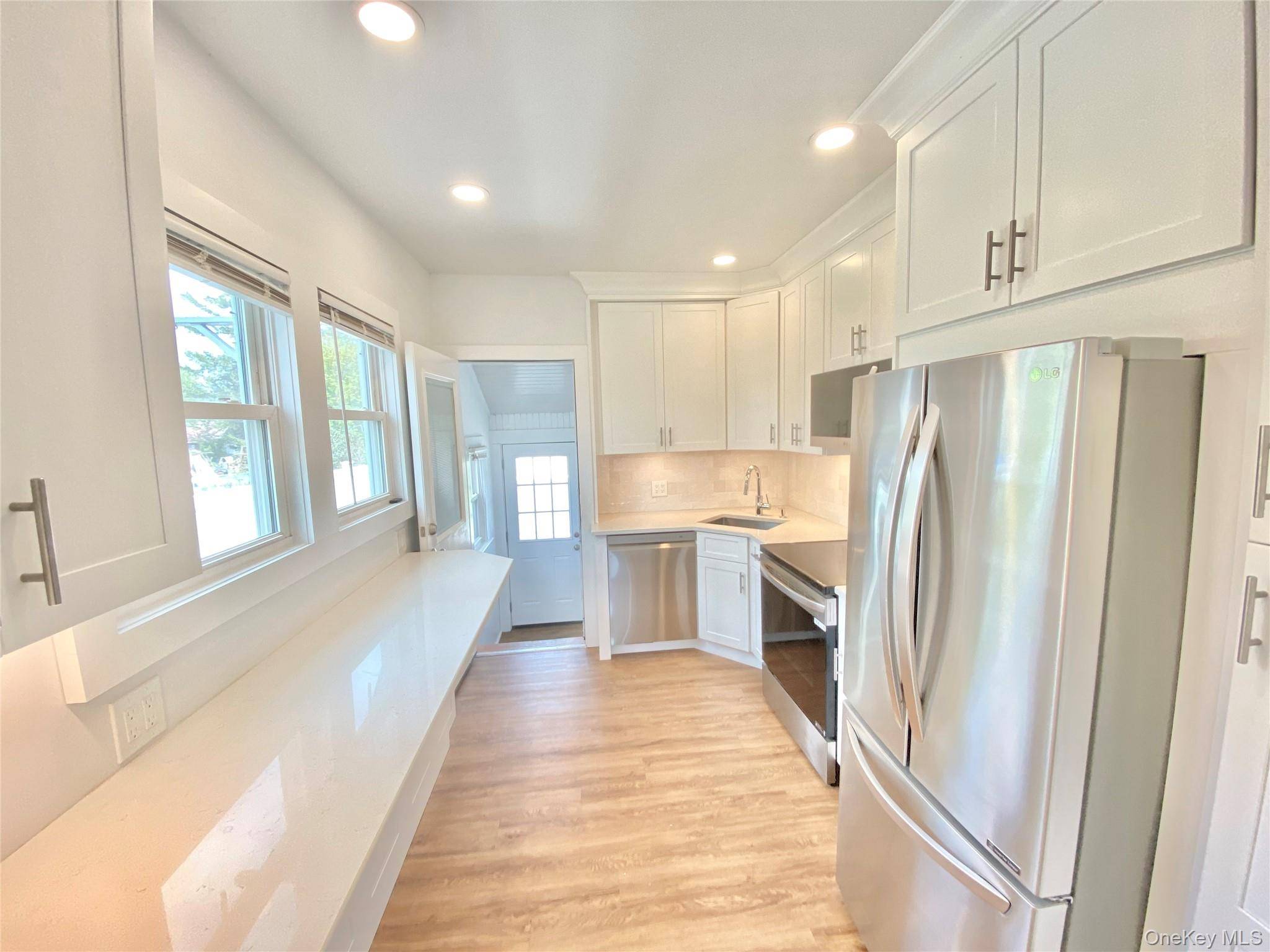 Casa de 3 Dormitorios en Venta en Patchogue - Nueva York - EE. UU. - 4