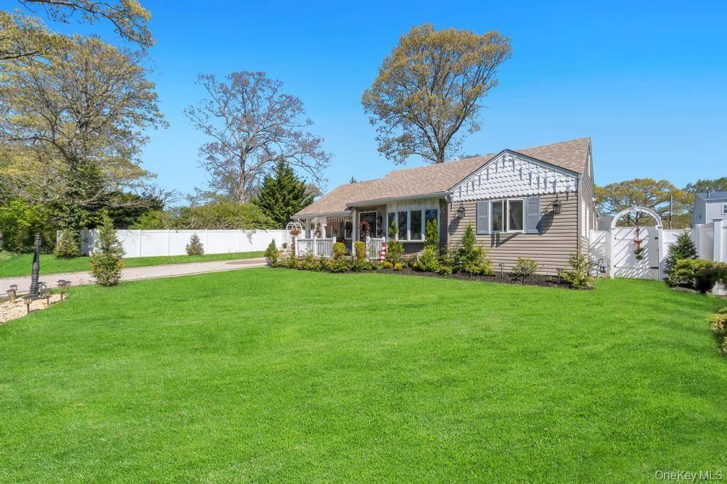 3 Bedroom Home for Sale in Patchogue - New York - USA - 3