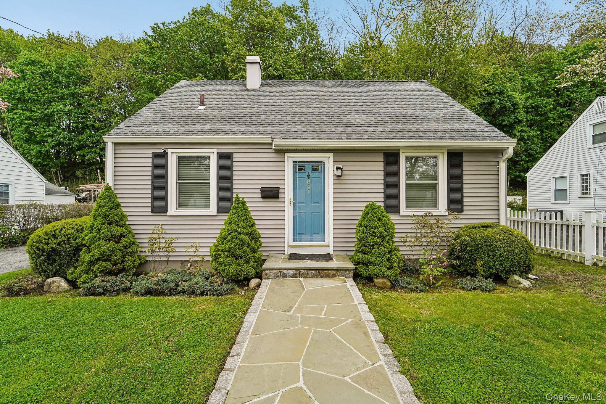 Casa de 3 Dormitorios en Venta en Peekskill - Nueva York - EE. UU. - 1