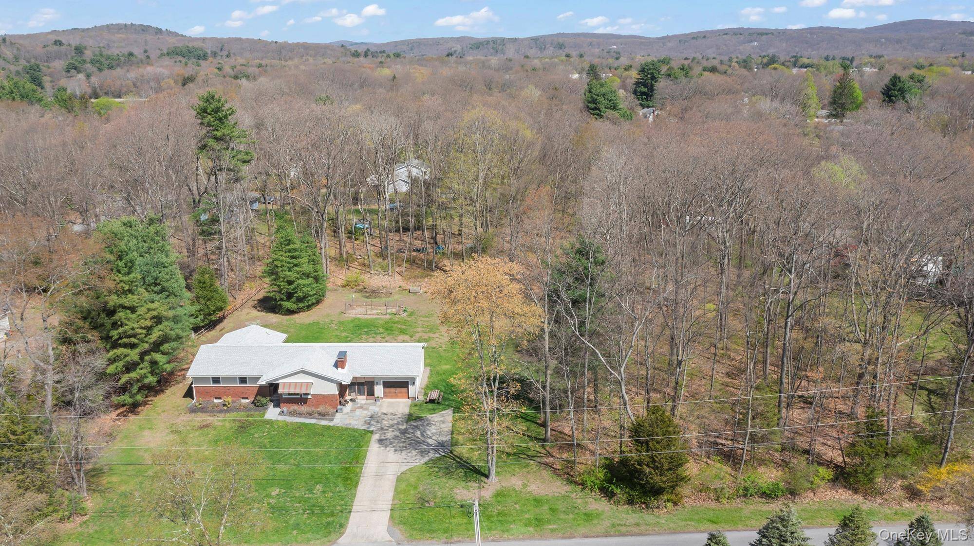 Casa com 3 Quartos à Venda em Pine Plains - Nova Iorque - EUA - 1