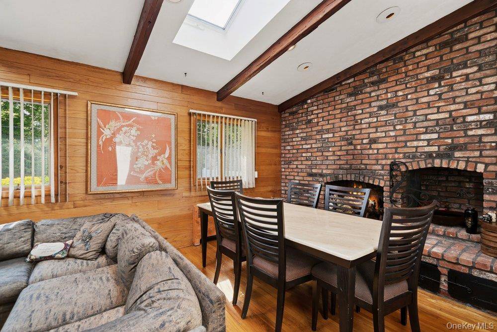 3 Bedroom Home for Sale in Plainview - New York - USA - 8
