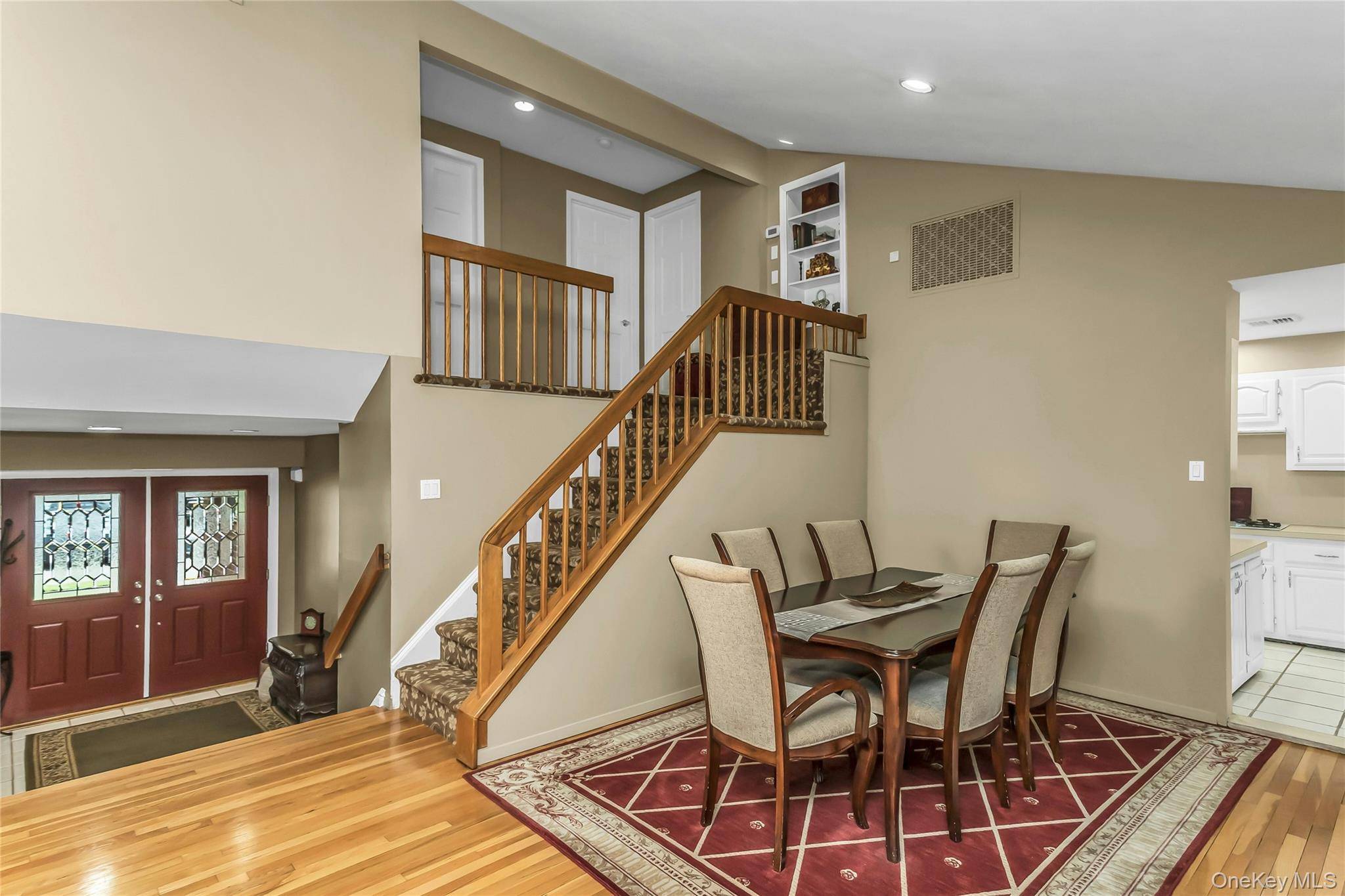 Casa de 3 Dormitorios en Venta en Plainview - Nueva York - EE. UU. - 8