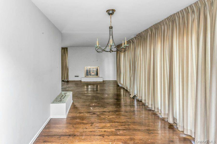 Casa com 3 Quartos à Venda em Plainview - Nova Iorque - EUA - 4