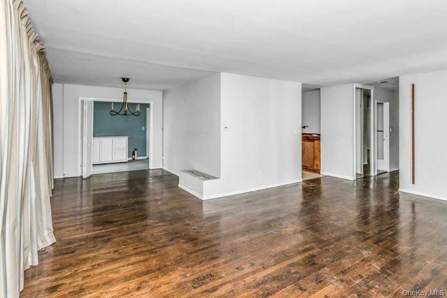 Casa com 3 Quartos à Venda em Plainview - Nova Iorque - EUA - 7