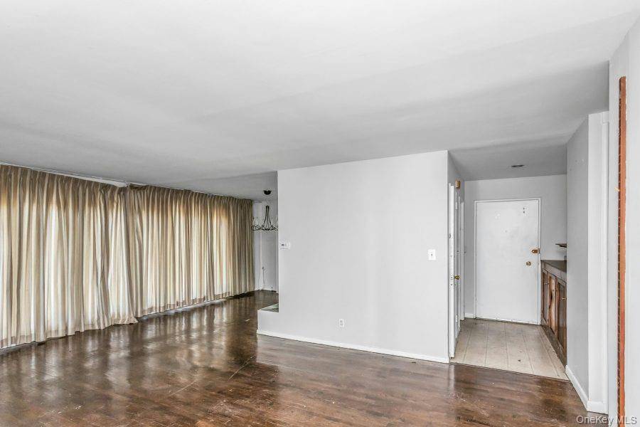 Casa com 3 Quartos à Venda em Plainview - Nova Iorque - EUA - 8