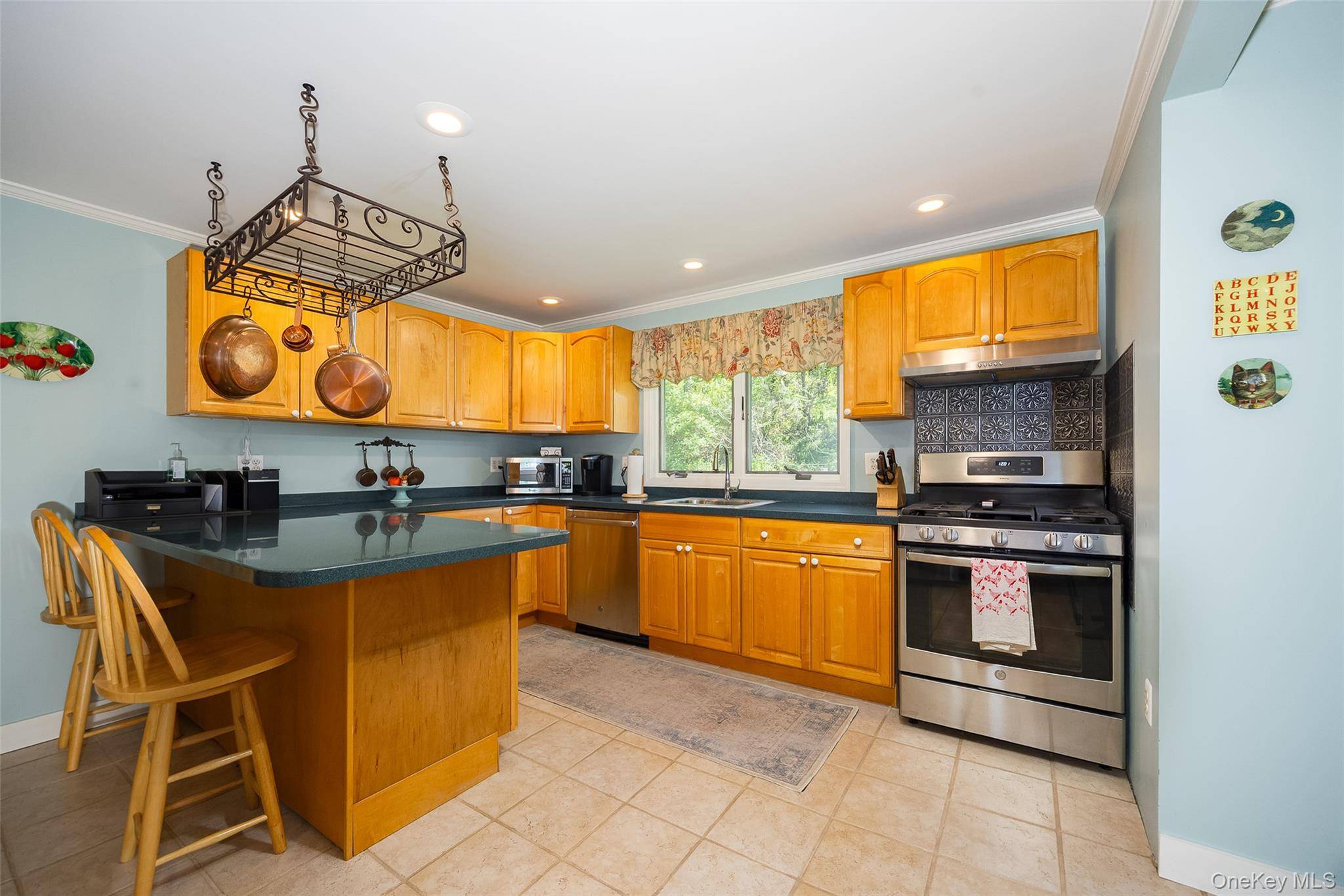 3 Bedroom Home for Sale in Pleasant Valley - New York - USA - 4