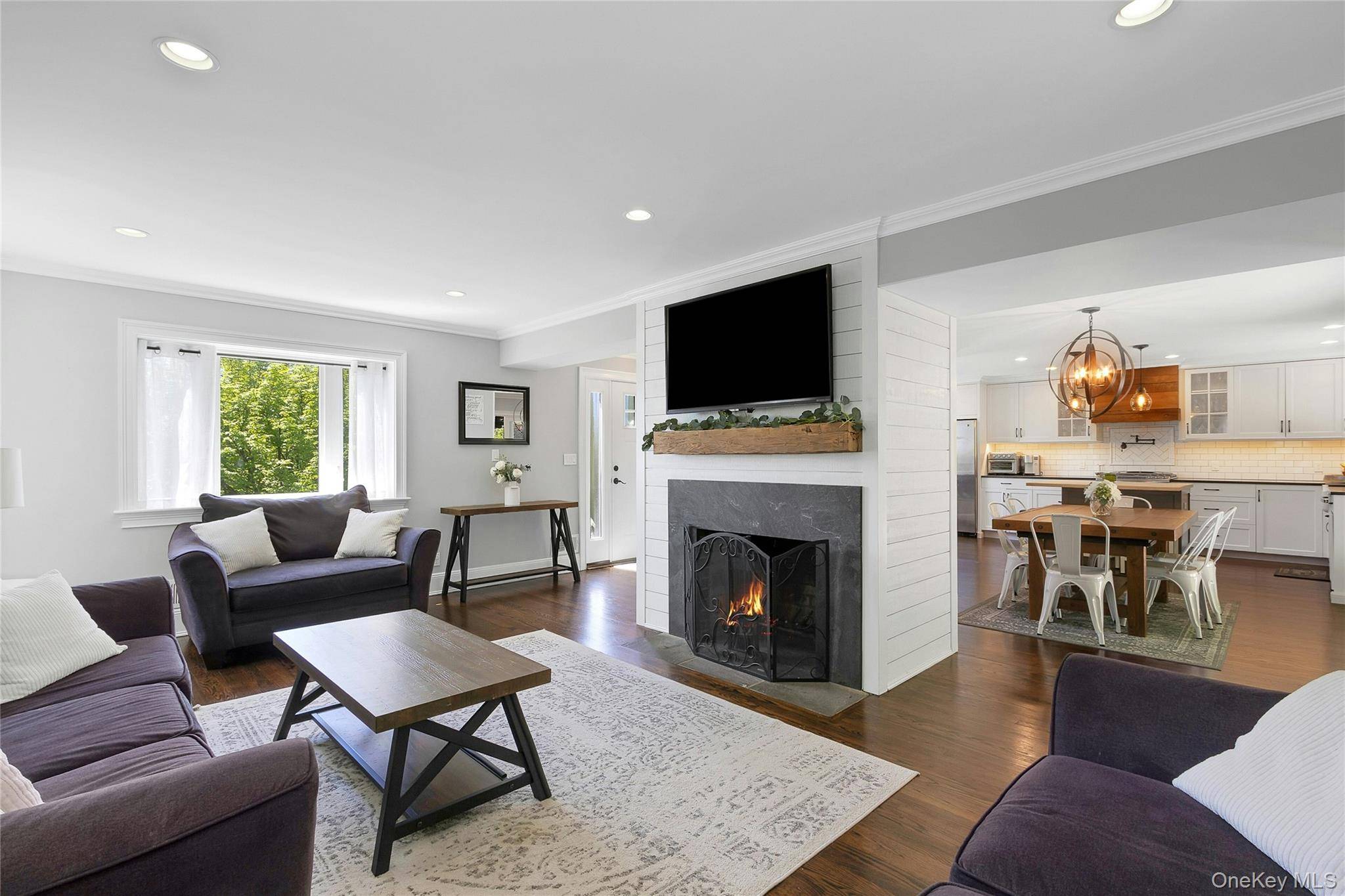 Casa de 3 Dormitorios en Venta en Pleasantville - Nueva York - EE. UU. - 4