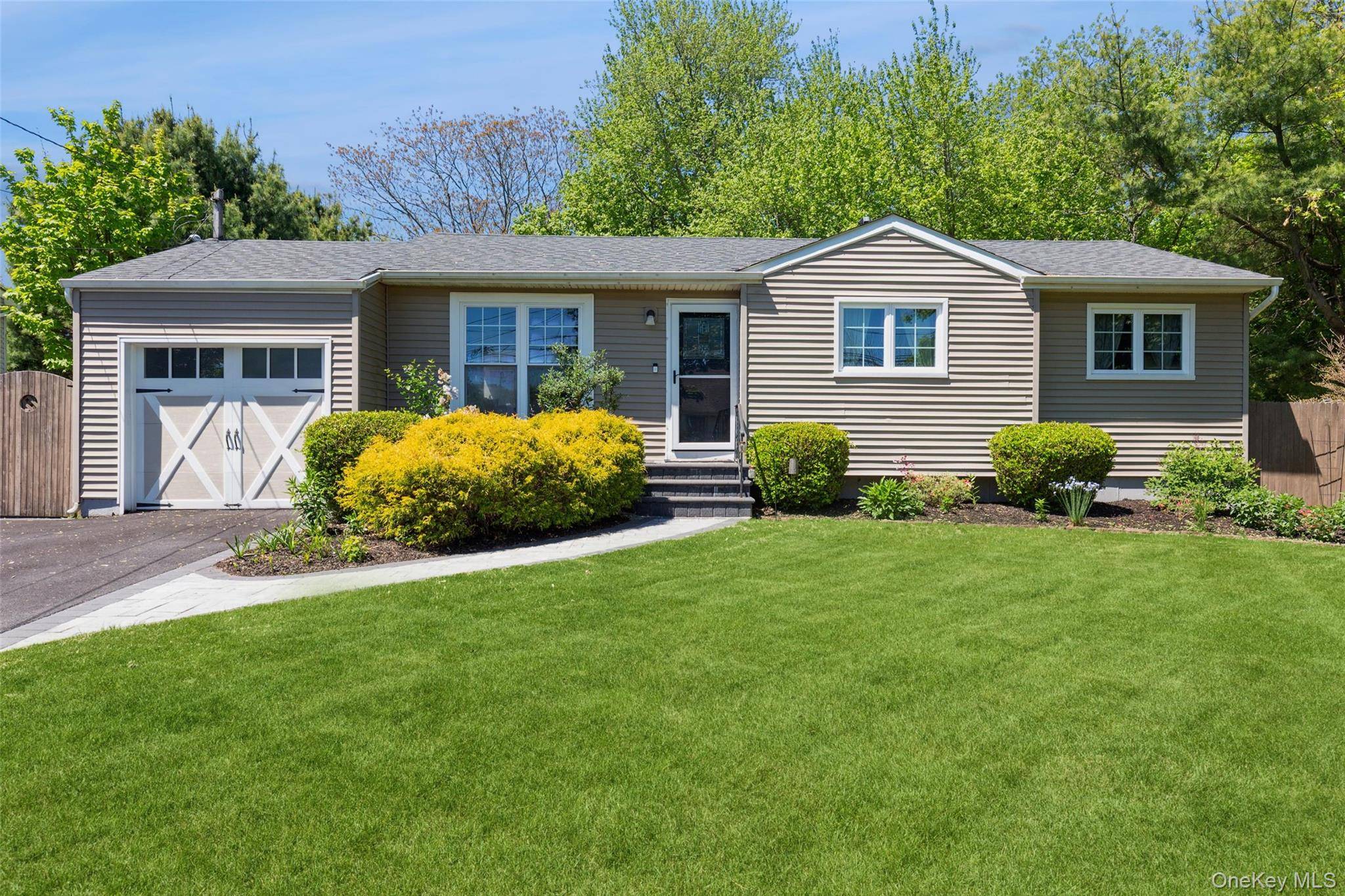 Casa de 3 Dormitorios en Venta en Port Jefferson - Nueva York - EE. UU. - 2