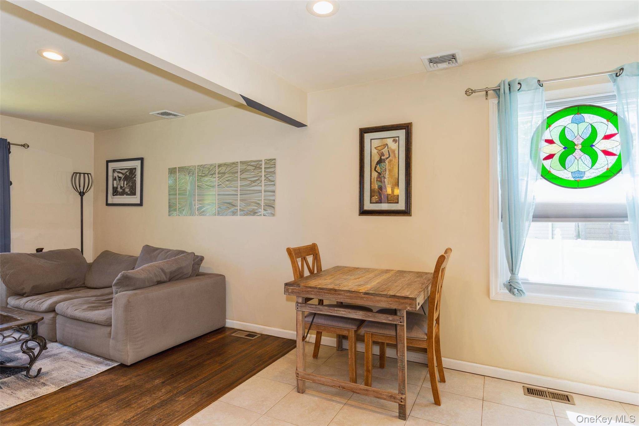 Casa de 3 Dormitorios en Venta en Port Jefferson - Nueva York - EE. UU. - 8