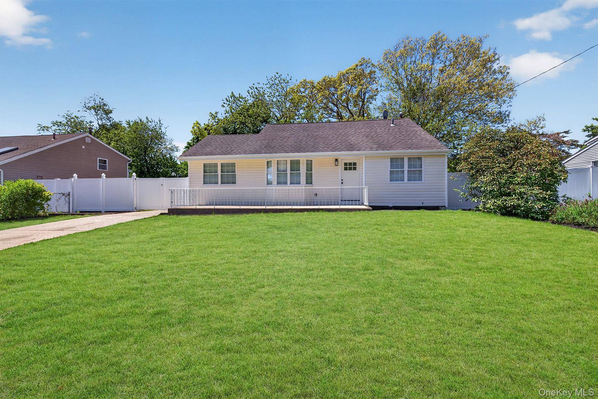 Casa de 3 Dormitorios en Venta en Port Jefferson - Nueva York - EE. UU. - 2