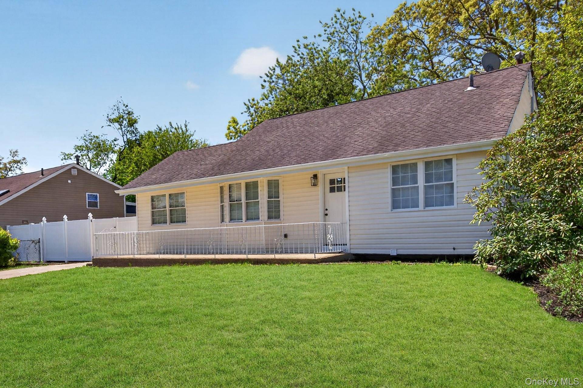 Casa de 3 Dormitorios en Venta en Port Jefferson - Nueva York - EE. UU. - 3